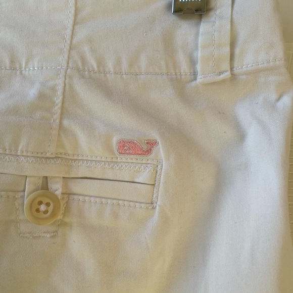 Vineyard Vines ladies shorts 🩳 - Picture 3 of 5